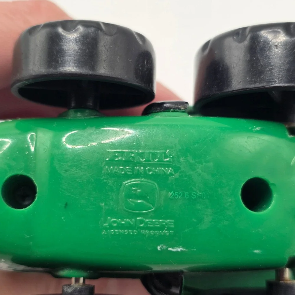 John Deere Ertl Johnny Tractor Diecast Metal Toy Green Farm Vehicle Splatter
